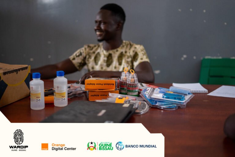 WARDIP lidera formação em manutenção de computadores para jovens surdos e reforça inclusão digital na Guiné-Bissau